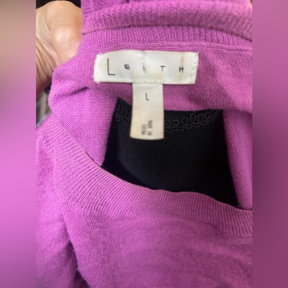 Leith pink purple crop top light weight sweater size large - Picture 3 of 3